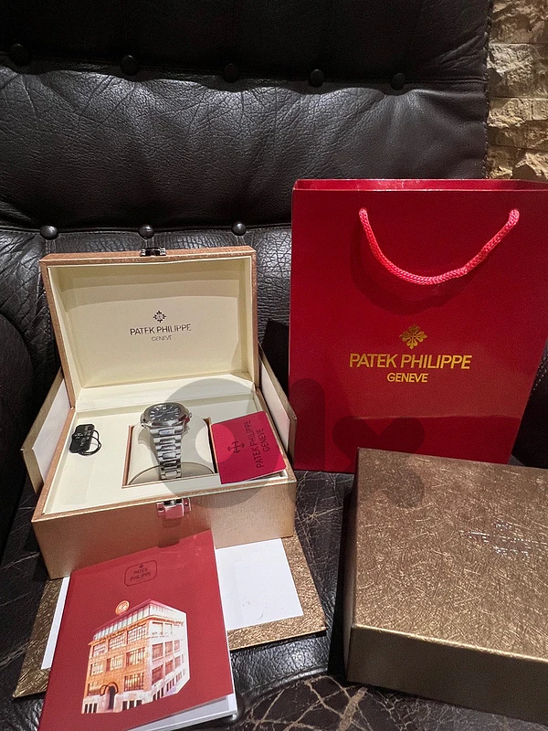 Patek Philippe Nautilus 5711/1A – Blue Dial Automatic