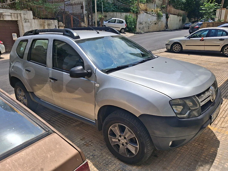 Renault Duster 2017 1.6 engine automatic
