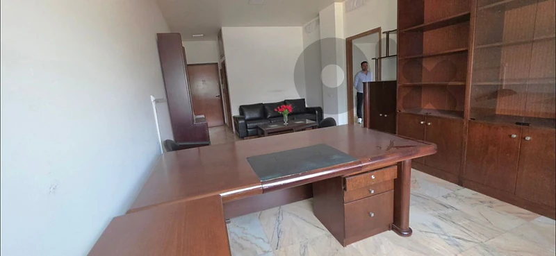 Maten Mirna Chalouhi Offices in Office For Rent Commercial Building