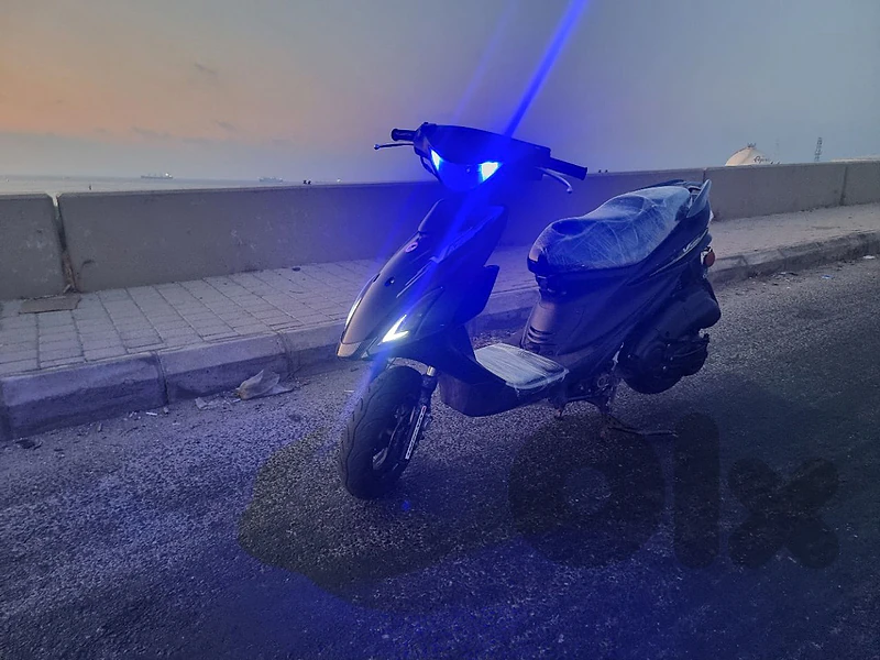 v150 azzo