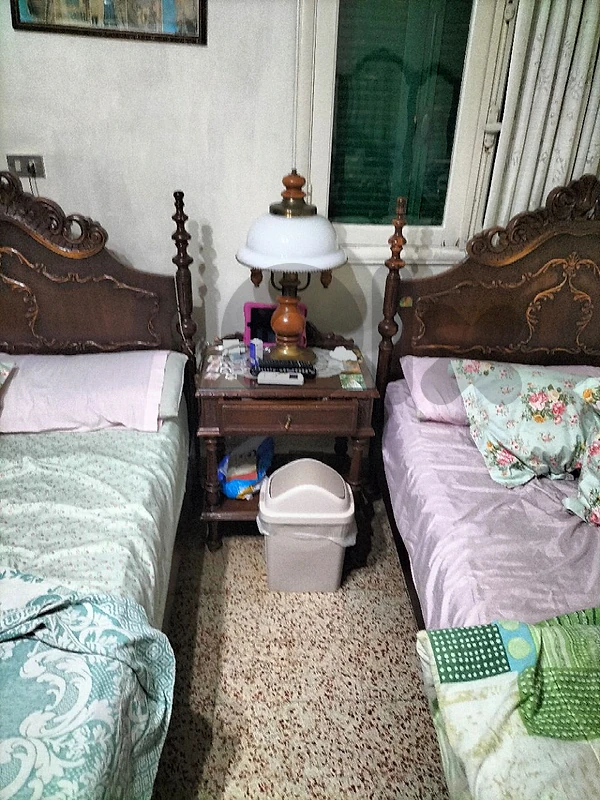 full bedroom