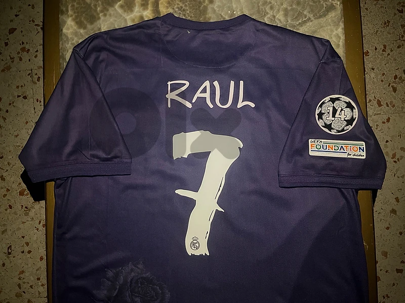 Real madrid Raul 7 full badges special yamamoto edition kit