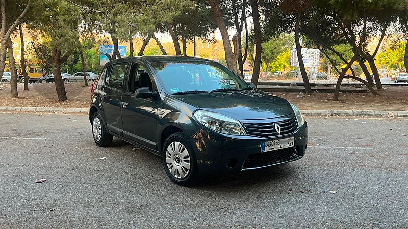 Renault Sandero 2010