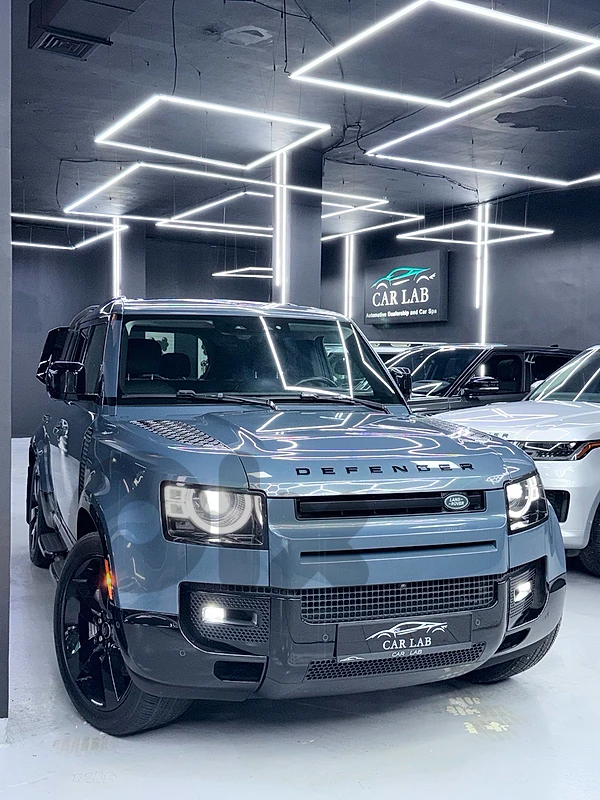 Land Rover Defender 2021