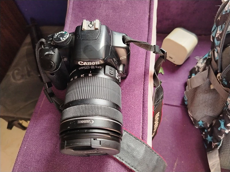 كاميرا للبيع  lens is new