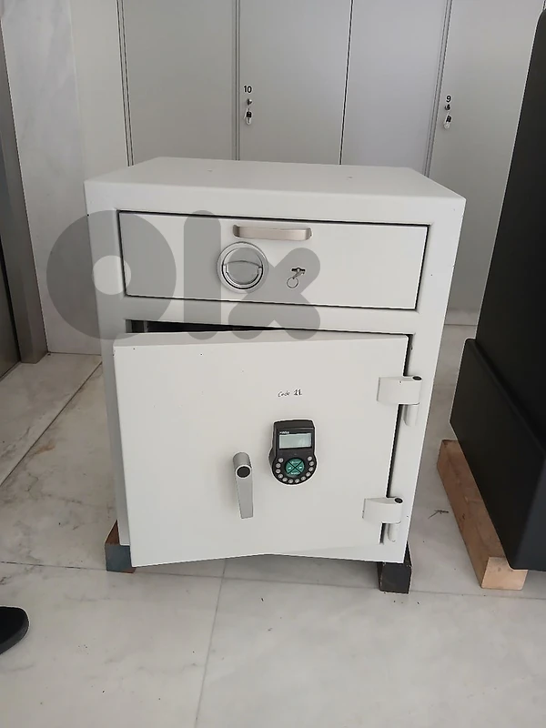 High grade Dombrecht Safes for sale