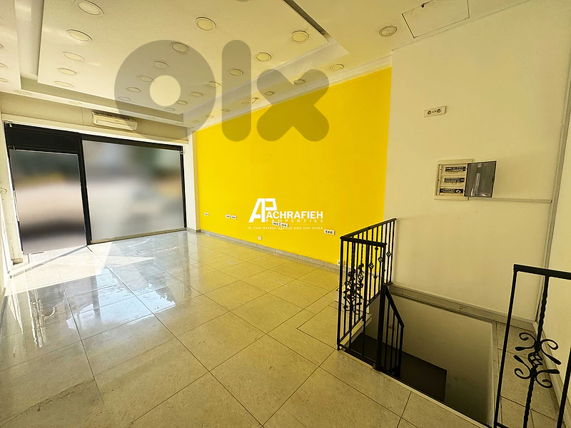 2 Floors Shop For Rent in Sodeco