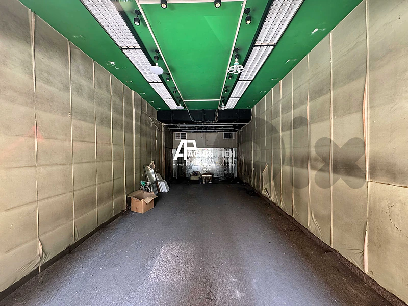 45 Sqm - Shop For Rent in Achrafieh