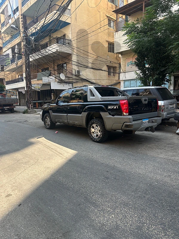 Chevrolet Avalanche 2002 suv