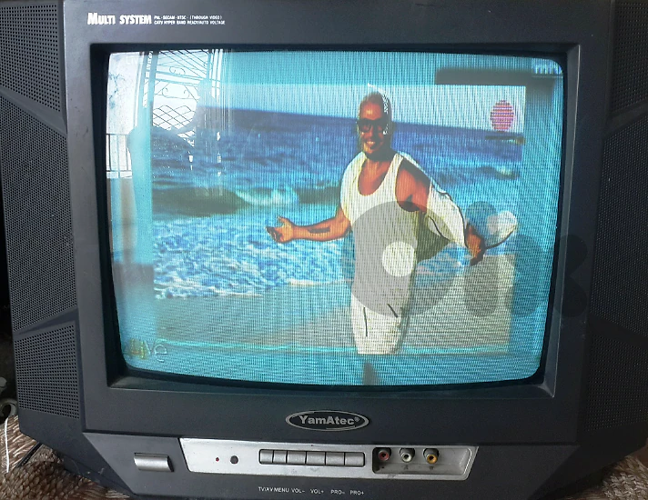 TV 16 inch