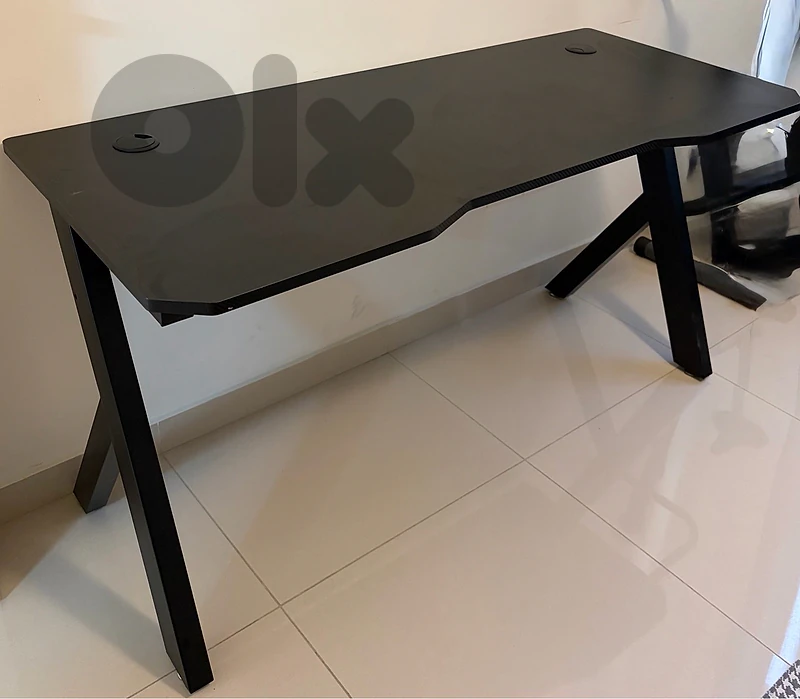 gaming table and chair