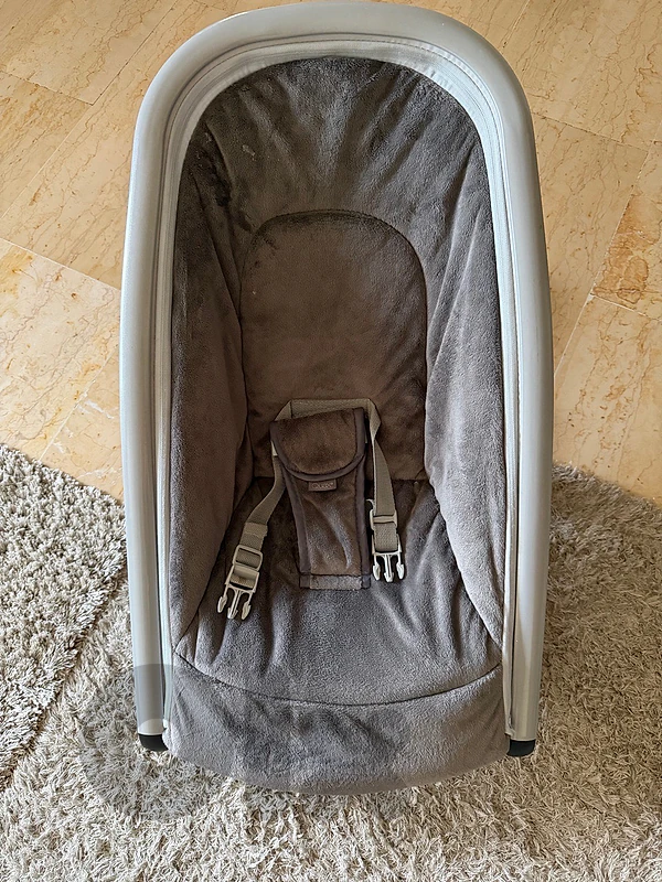 Quax Baby Bouncer / Rocker - Barely Used (Like New)