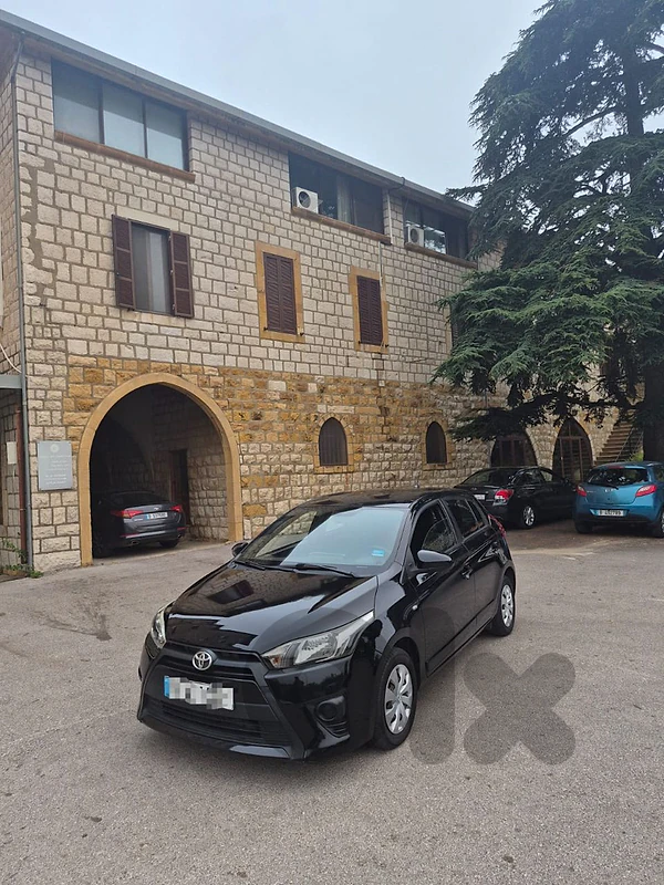 Toyota Yaris 2015 E 88 000 km Toyota Yaris 2015 E 88 000 km