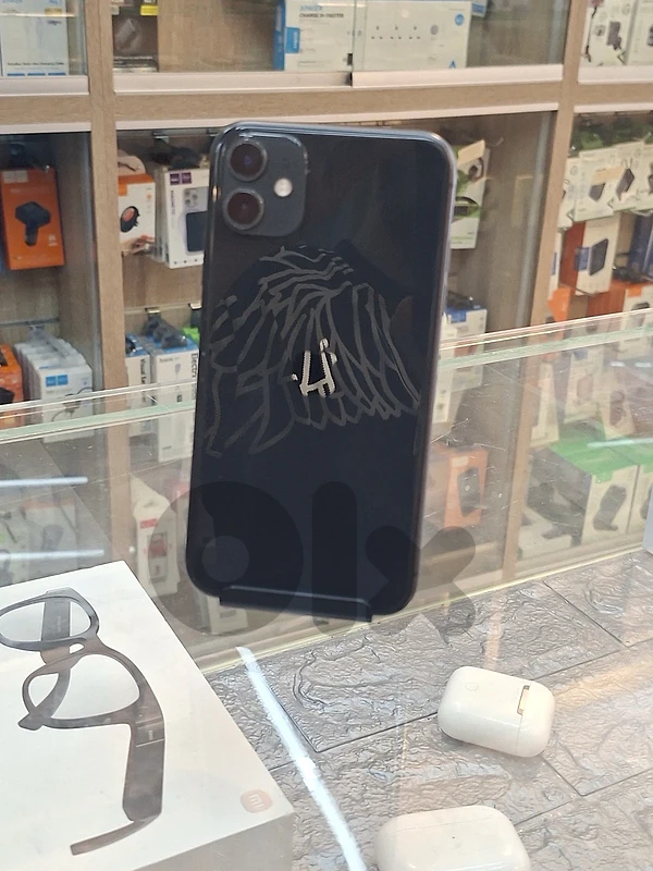 Used iphone 11 128 gb battery changed