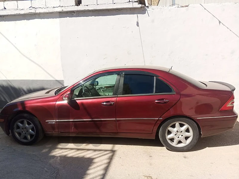 Mercedes-benz 320 2002
