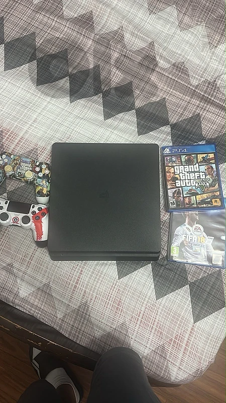 Ps4 slim