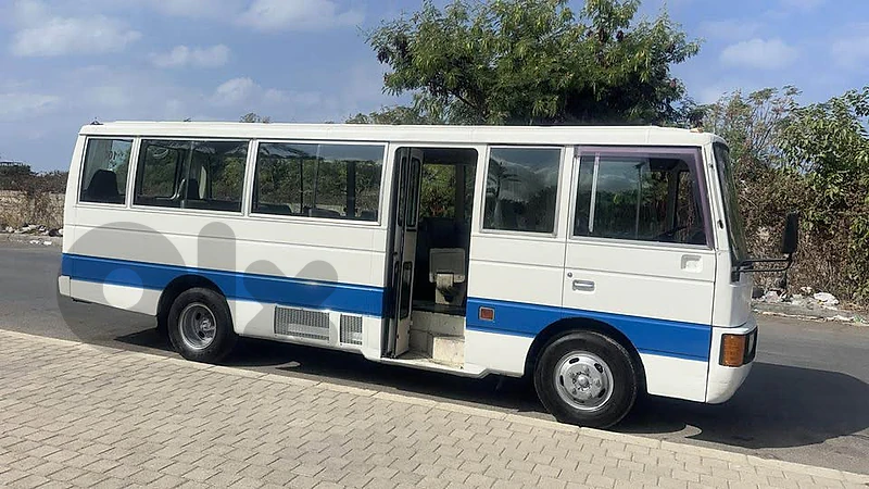Nissan 1998