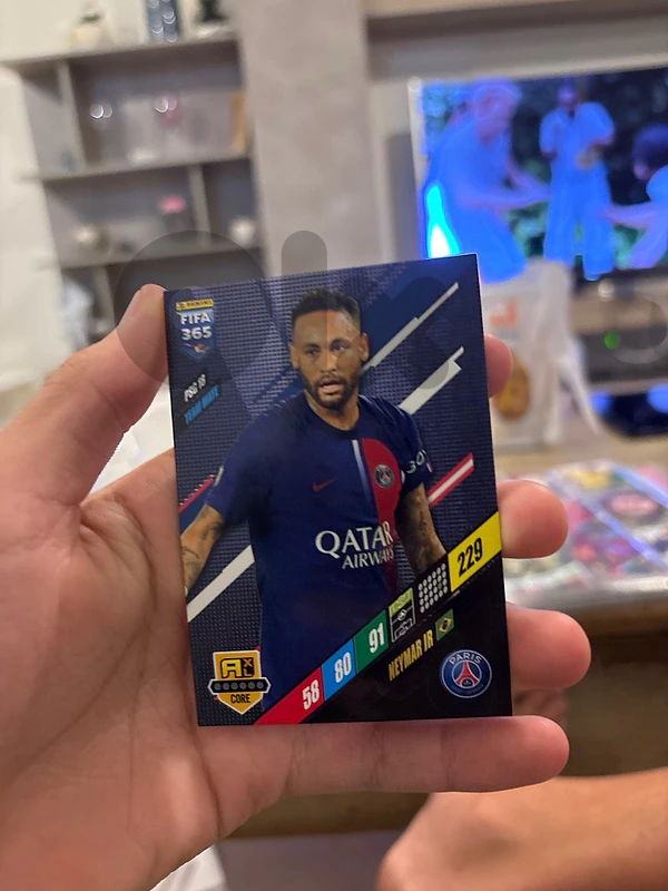 Panini FIFA 365 2024 - Neymar Jr PSG (#PSG 18 Core)