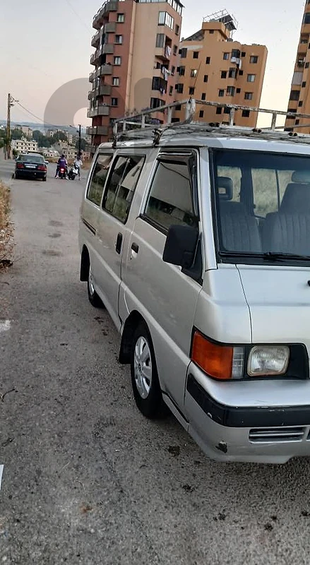 Mitsubishi 1987