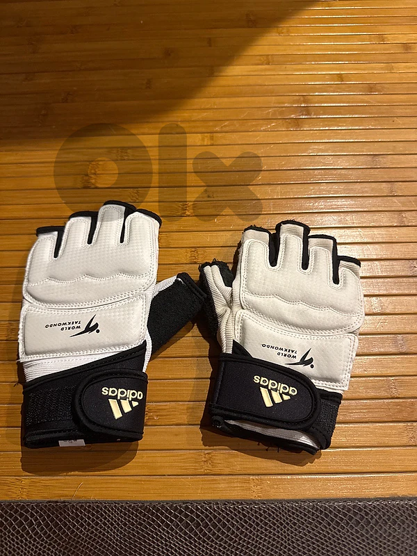 addidas gloves taekwondo