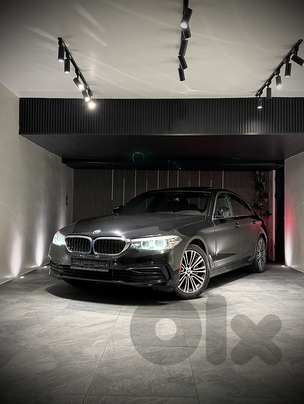 2019 BMW 5-Series 530i X-Drive “CLEAN CARFAX”