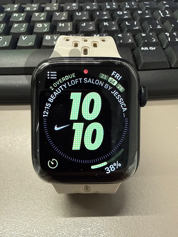 Apple Watch SE 2 (44mm) | Like New / Zero Scratches | Box + 5 Straps!