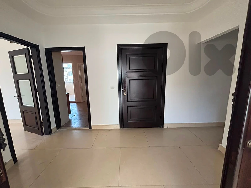 Prime location apartment for rent at Tallet el Khayat