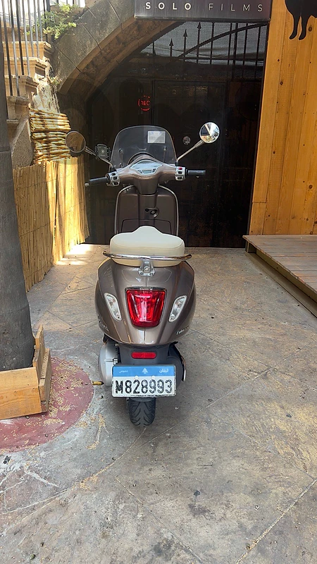 Vespa primavera 150