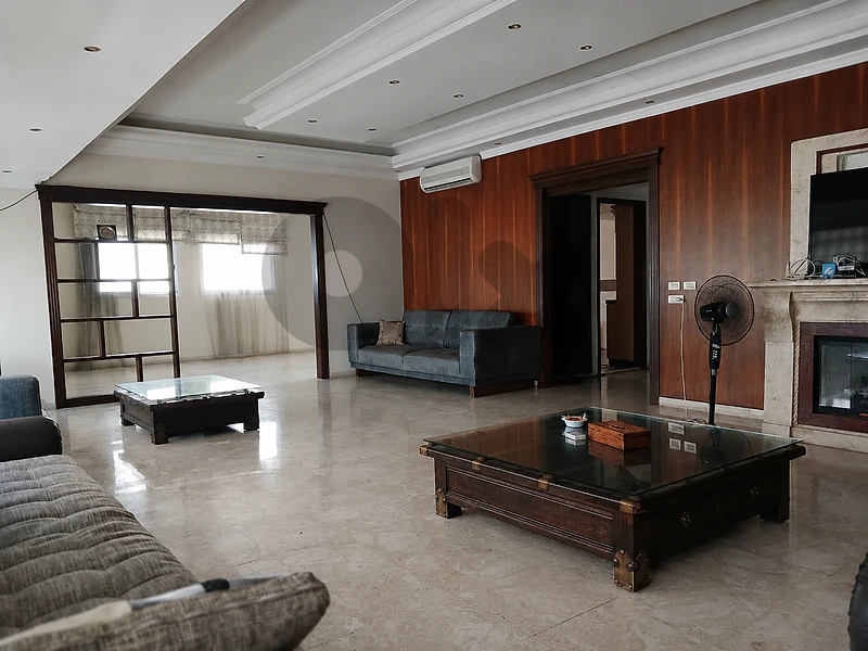 Spacious Apartment for Rent in Clemenceauشقة واسعة للإيجار في كليمنصو