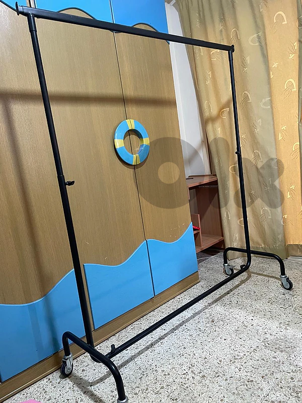2 clothing stands