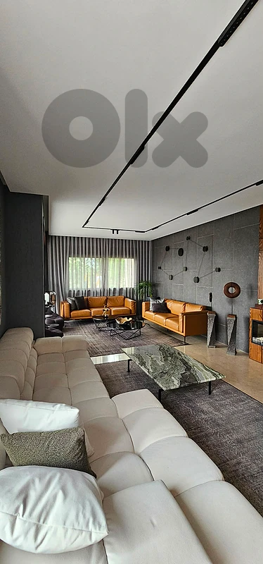 Apartment For Sale in Ballouneh -  شقة للبيع في بلونة