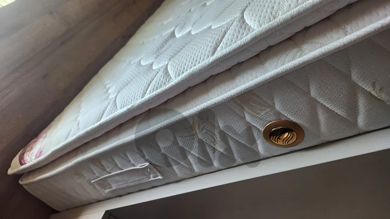 Foma Queen Size Mattress (180 × 200 cm)