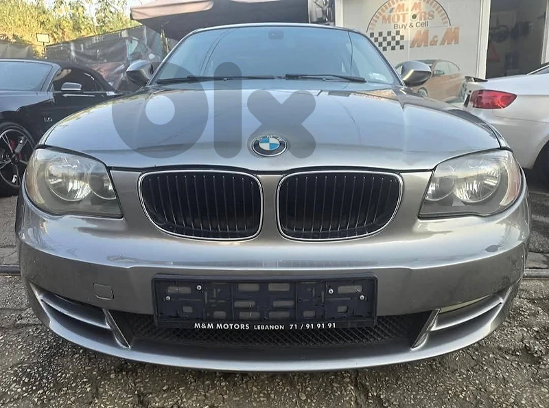 BMW 1-Series 2010 128 full options very clean