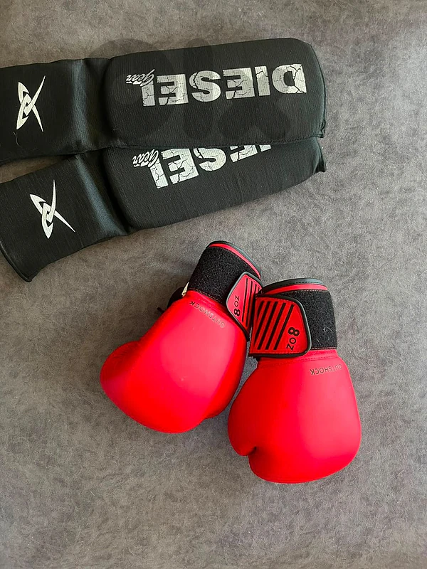boxing gloves and protection for feet