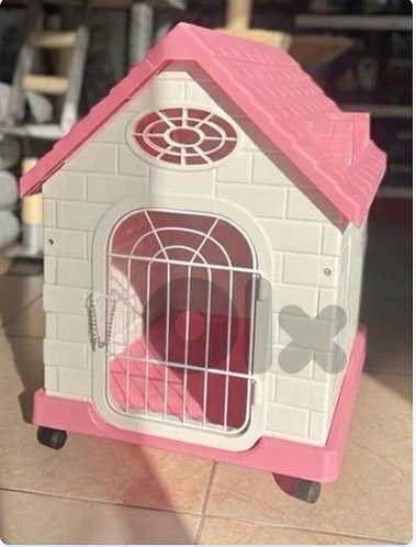 Pet Plastic Dog House with wheels Pet Plastic Dog House with wheels