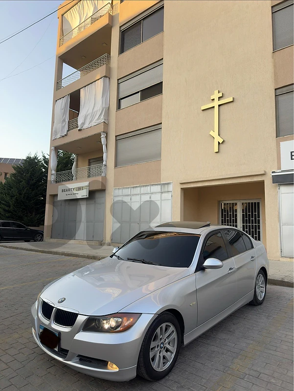 BMW 3-Series Silver On Black Like New
