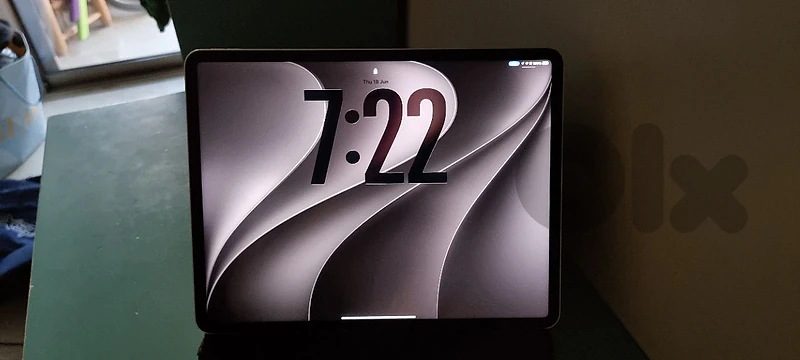 iPad Pro M1  (12.9-inch)