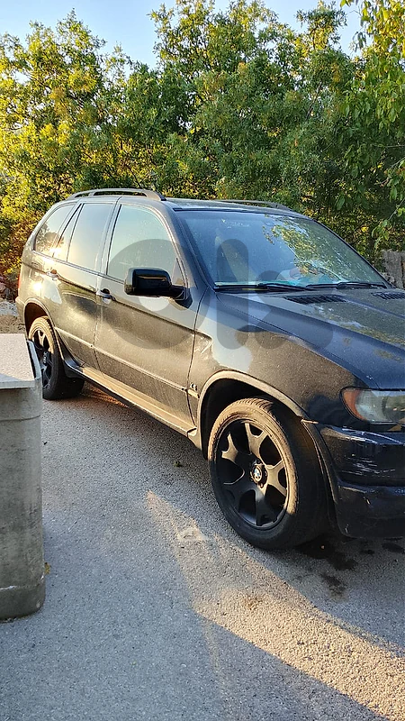 BMW X5 3.0 bado moteur 2400$$$ BMW X5 3.0 bado moteur 2400$$$