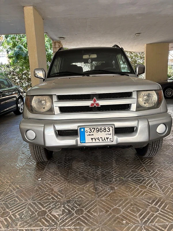 Mitsubishi Pajero 1999 io