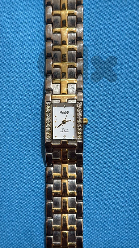 Bundle of 3 Women's Gold Quartz Watches - OMAX, ABLUX & GOLDEN