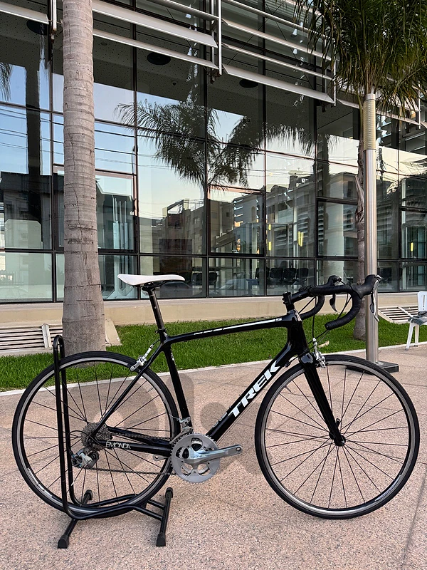 Road bike trek