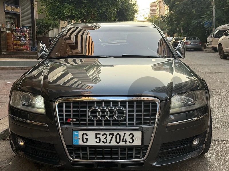 Audi S8 2007 S8  V10