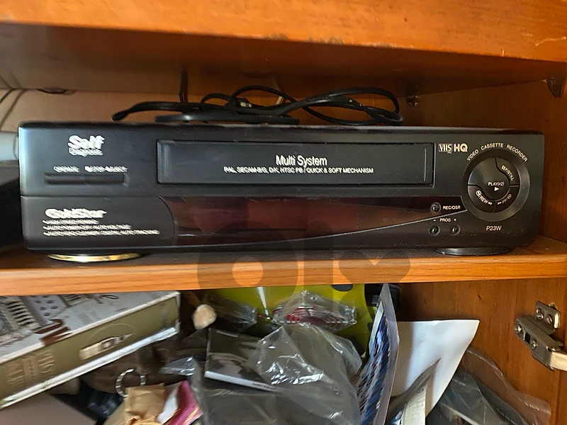 Multi System PAL, SECAM-B/G, D/K, NTSC PB/ QUICK & SOFT MECHANISM gold