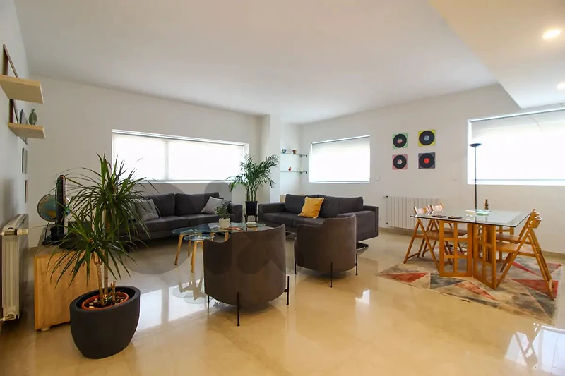 Apartment for Sale in Mar Mikhael -MQHD113- شقة للبيع في مار مخايل