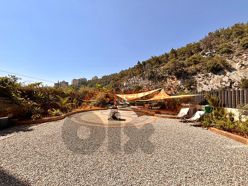 Apartment for Sale in Qennabet Broumana with Terrace & Pool – CPRA175