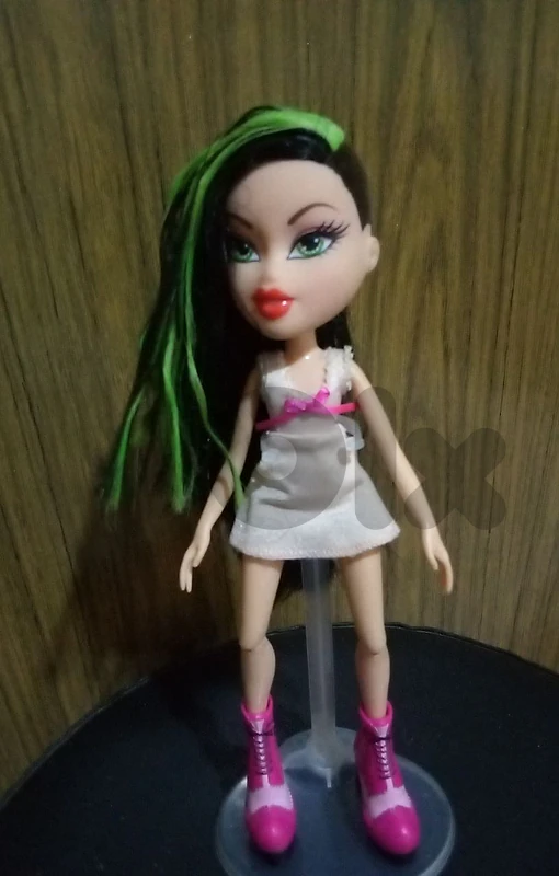 BRATZ JADE PLAID MEETS PUNK As New MGA doll Special hair+Own Shoes=24