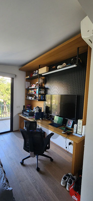 Wall unit custom made gaming office