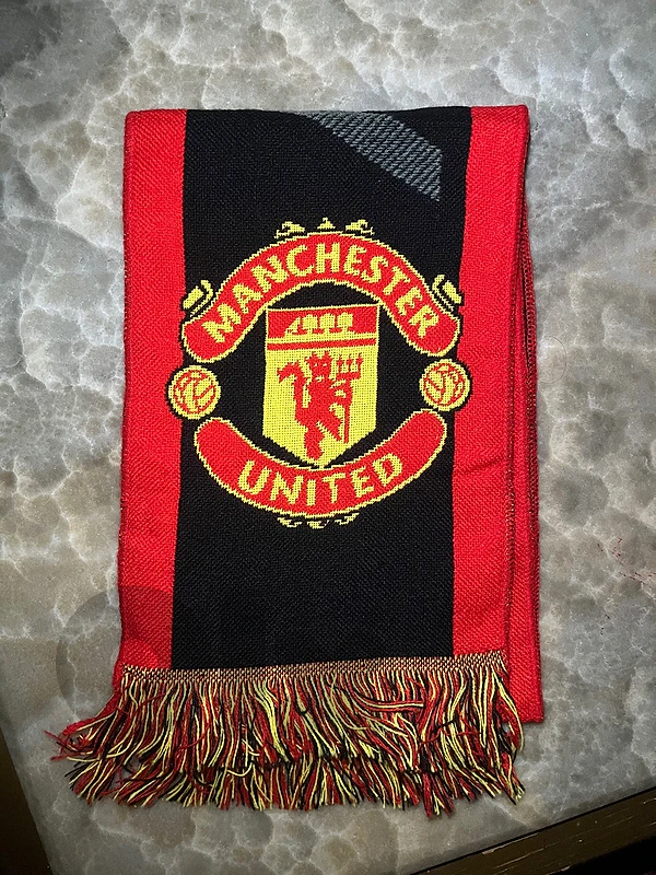 manchester United scarf