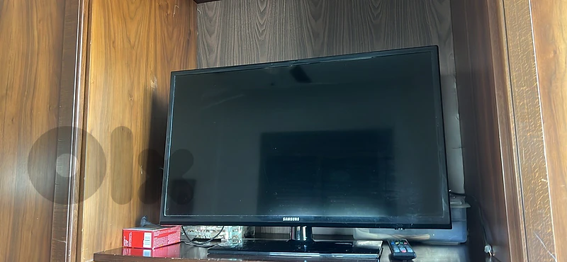 SAMSUNG TV 32 inch