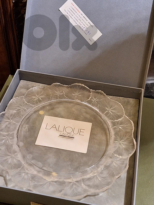 original Lalique, Honfleur frosted glass plate with box